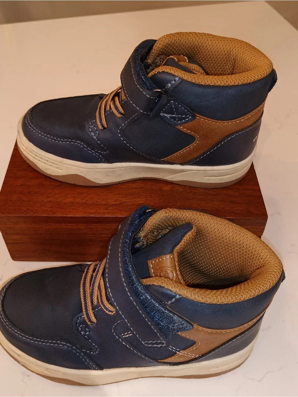 Stride Rite 360 Kids Navy and Brown High-Top Sneaker